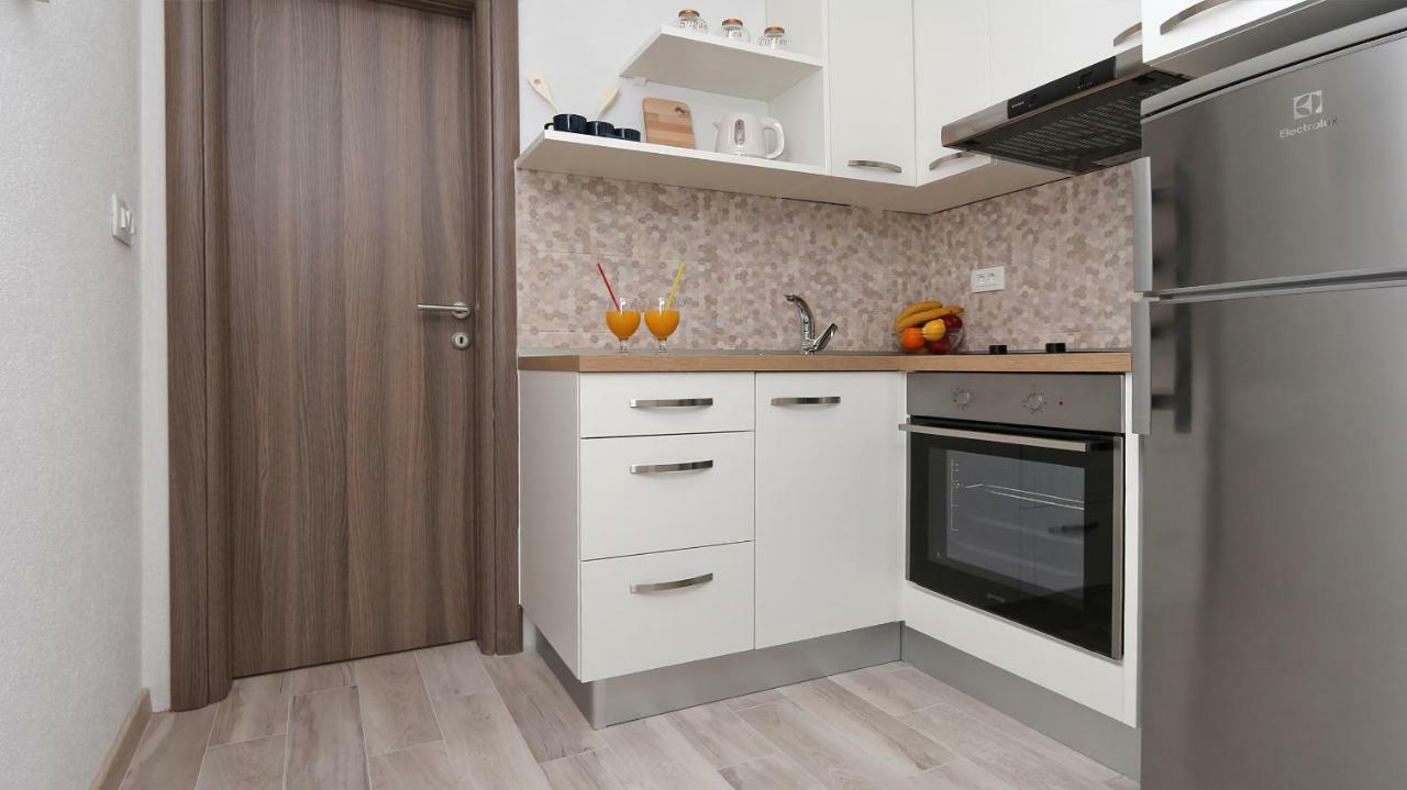 Modern Apartments Iva Makarska Exterior photo